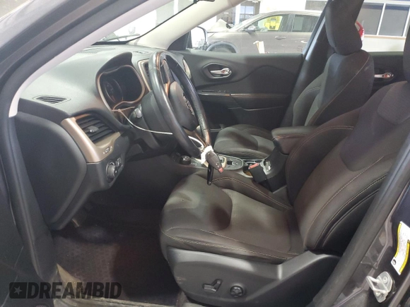 2016 Jeep Cherokee Latitude z VIN 1C4PJMCS2GW342038, wystawiony jako Copart lot #50705795 z przebiegiem 104 475 mil mil oraz Szkoda całkowita • Salvage title. Historia ofert i sprzedaży dostępna na DreamBid. Obrazek 7.