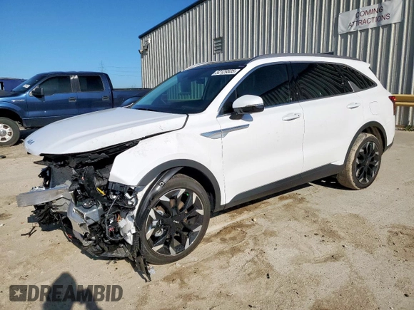 2025 Kia Sorento EX z VIN 5XYRH4JF8SG351780, wystawiony jako Copart lot #52129535 z przebiegiem 1 303 mil mil oraz Szkoda całkowita • Salvage title. Historia ofert i sprzedaży dostępna na DreamBid. Obrazek 1.