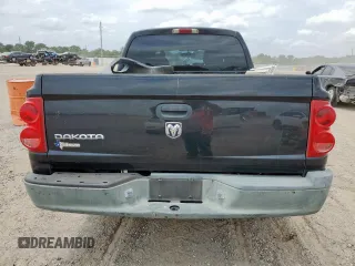 2005 Dodge Dakota ST z VIN 1D7HE28K35S235225, wystawiony jako Copart lot #57684725 z przebiegiem 184 546 mil mil oraz Szkoda całkowita • Salvage title. Historia ofert i sprzedaży dostępna na DreamBid. Obrazek 6.