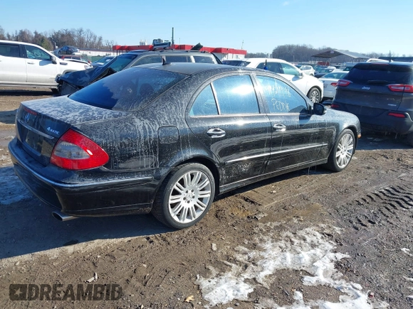 2007 Mercedes-Benz E-Class 3.5L with VIN WDBUF87X27X215963, listed as a IAAI auction lot 41424948 with 117,508 mi miles. Bid and sale history available at carsss.com. Image 4.