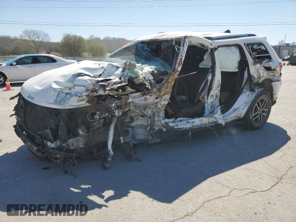 2019 Jeep Grand Cherokee Laredo E z VIN 1C4RJEAG8KC556538, wystawiony jako Copart lot #50733865 z przebiegiem Nie podano mil oraz Nie do naprawy • Non repairable. Historia ofert i sprzedaży dostępna na DreamBid. Obrazek 1.