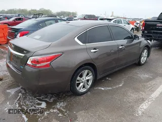 2014 Nissan Altima 2.5 S with VIN 1N4AL3AP9EC188442, listed as a IAAI auction lot 42001673 with 117,255 mi miles. Bid and sale history available at carsss.com. Image 4.