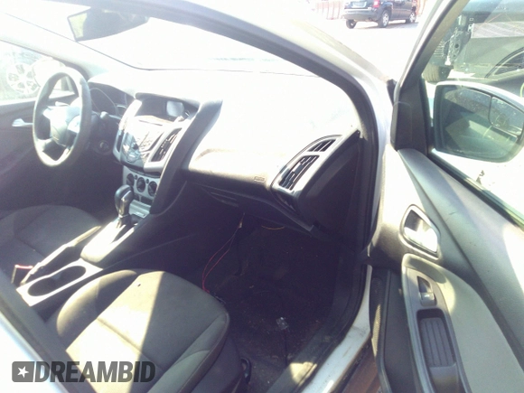 2013 Ford Focus SE with VIN 1FADP3F28DL215983, listed as a IAAI auction lot 42659890 with 117,912 mi miles and . Bid and sale history available at DreamBid. Image 5.