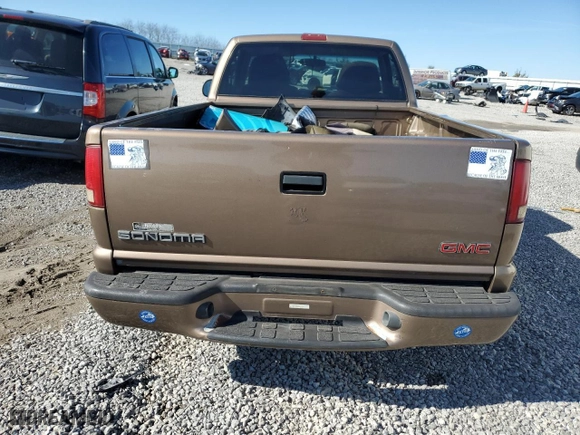 2002 GMC Sonoma SL with VIN 1GTCS145628255534, listed as a Copart auction lot 80115964 with 78,550 mi miles and Salvage Title. Bid and sale history available at carsss.com. Image 6.