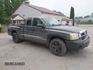 2005 Dodge Dakota с VIN 1D7HW22N85S140207, выставлен на аукционе IAAI как лот 42491675 с пробегом 137 990 миль миль и . История ставок и продаж доступна на DreamBid. Изображение 14.