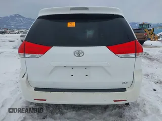2014 Toyota Sienna XLE with VIN 5TDYK3DC9ES442525, listed as a IAAI auction lot 41502770 with Not provided miles and . Bid and sale history available at DreamBid. Image 16.