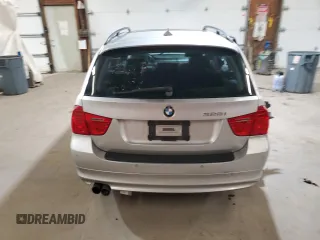 2010 BMW 3 Series 328i с VIN WBAUT9C58AA191325, выставлен на аукционе Copart как лот 79622714 с пробегом 109 411 миль миль и Списание • Salvage title. История ставок и продаж доступна на DreamBid. Изображение 6.