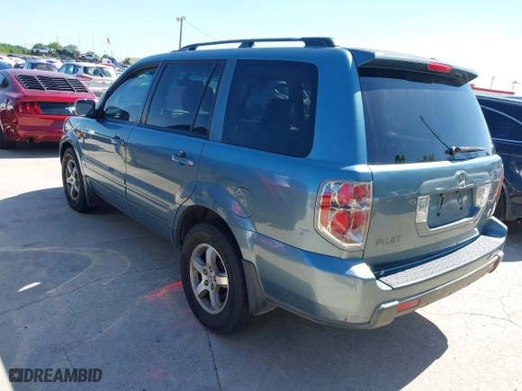 2006 Honda Pilot EX-L with VIN 5FNYF28586B037336, listed as a IAAI auction lot 42084508 with 231,544 mi miles. Bid and sale history available at carsss.com. Image 3.