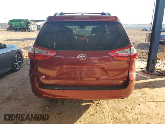 2017 Toyota Sienna XLE Auto Access Seat z VIN 5TDYZ3DCXHS829259, wystawiony jako Copart lot #60167795 z przebiegiem 52 444 mil mil oraz Szkoda całkowita • Salvage title. Historia ofert i sprzedaży dostępna na DreamBid. Obrazek 6.