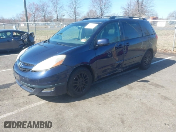 2007 Toyota Sienna XLE with VIN 5TDZK22C07S056161, listed as a IAAI auction lot 41820123 with 206,675 mi miles. Bid and sale history available at carsss.com. Image 2.