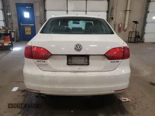 2013 Volkswagen Jetta SE z VIN 3VWDX7AJ2DM367401, wystawiony jako Copart lot #46094035 z przebiegiem 171 895 mil mil oraz Nie do naprawy • Non repairable. Historia ofert i sprzedaży dostępna na DreamBid. Obrazek 6.