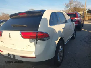 2012 Lincoln MKX with VIN 2LMDJ6JK7CBL11512, listed as a IAAI auction lot 41832419 with 127,485 mi miles. Bid and sale history available at carsss.com. Image 4.
