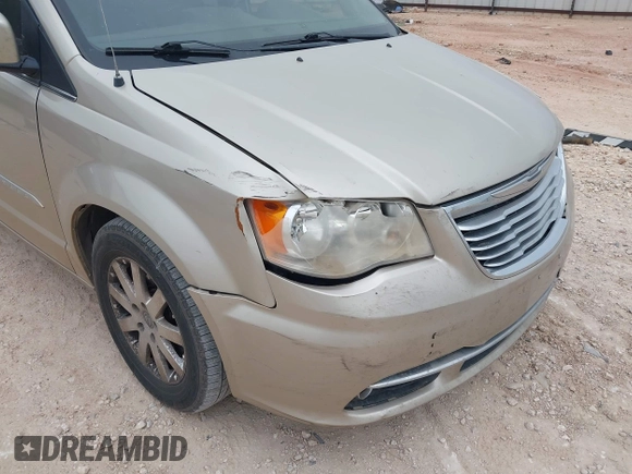 2013 Chrysler Town & Country Touring with VIN 2C4RC1BGXDR662534, listed as a IAAI auction lot 42071840 with 120,098 mi miles. Bid and sale history available at carsss.com. Image 6.