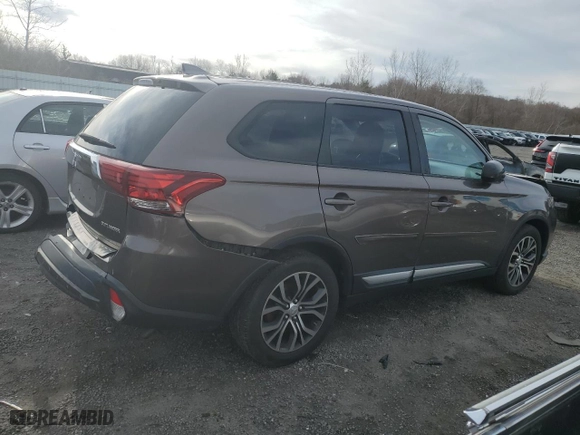 2017 Mitsubishi Outlander ES with VIN JA4AZ2A38HZ000697, listed as a Copart auction lot 48722775 with 71,900 mi miles and Salvage Title. Bid and sale history available at carsss.com. Image 3.