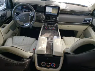 2021 Lincoln Navigator Black Label z VIN 5LMJJ3TTXMEL00316, wystawiony jako Copart lot #44690355 z przebiegiem 20 296 mil mil oraz Szkoda całkowita • Salvage title. Historia ofert i sprzedaży dostępna na DreamBid. Obrazek 8.
