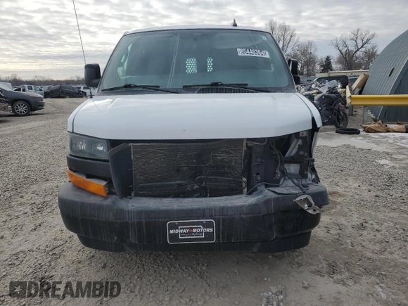 2019 GMC Savana Cargo z VIN 1GTW7AFGXK1348515, wystawiony jako Copart lot #43860155 z przebiegiem 202 157 mil mil oraz Szkody całkowita. Historia ofert i sprzedaży dostępna na DreamBid. Obrazek 5.