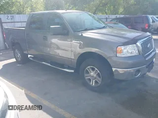 2007 Ford F-150 XLT z VIN 1FTPW14V07KD11807, wystawiony jako IAAI lot #42587460 z przebiegiem 229 013 mil mil oraz . Historia ofert i sprzedaży dostępna na DreamBid. Obrazek 1.