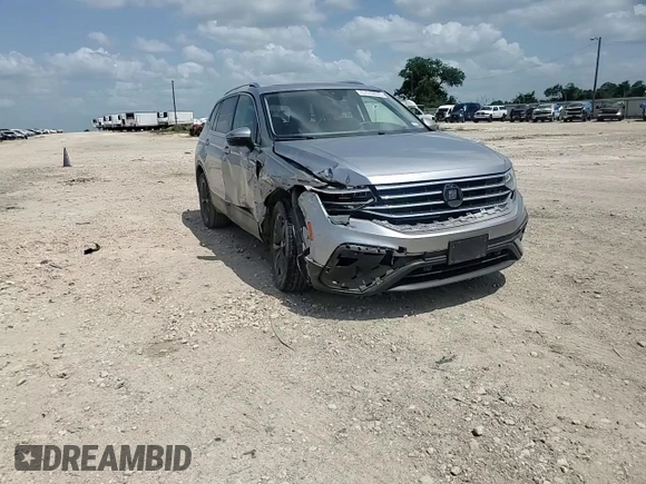 2022 Volkswagen Tiguan SE with VIN 3VV3B7AX5NM066514, listed as a Copart auction lot 61539025 with 141,315 mi miles and Clean title. Bid and sale history available at DreamBid. Image 14.