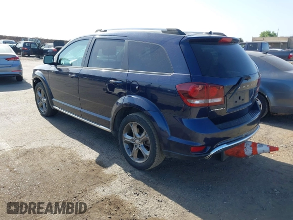 2017 Dodge Journey Crossroad Plus z VIN 3C4PDCGG1HT577447, wystawiony jako IAAI lot #42408741 z przebiegiem 157 569 mil mil oraz . Historia ofert i sprzedaży dostępna na DreamBid. Obrazek 3.