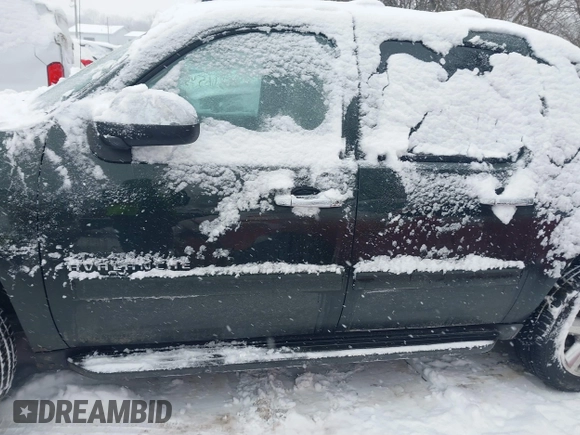 2013 Chevrolet Avalanche LS with VIN 3GNTKEE70DG230026, listed as a IAAI auction lot 41306545 with 208,557 mi miles. Bid and sale history available at carsss.com. Image 14.