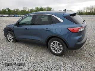 2020 Ford Escape SE z VIN 1FMCU9G66LUB61672, wystawiony jako Copart lot #56393285 z przebiegiem 53 631 mil mil oraz Szkoda całkowita • Salvage title. Historia ofert i sprzedaży dostępna na DreamBid. Obrazek 2.