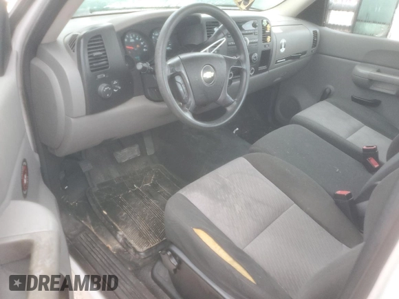 2009 Chevrolet Silverado 1500 Work Truck with VIN 1GCEC14X29Z236202, listed as a Copart auction lot 73400474 with 331,560 mi miles and Salvage Title. Bid and sale history available at DreamBid. Image 8.