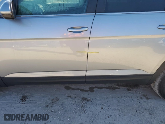 2022 Volkswagen Atlas SE with VIN 1V2DP2CA4NC545197, listed as a Copart auction lot 77783324 with Not provided miles and Non repairable. Bid and sale history available at DreamBid. Image 12.
