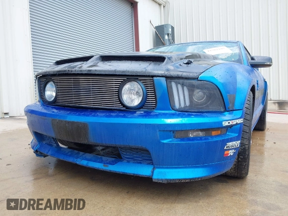 2007 Ford Mustang GT Deluxe with VIN 1ZVHT82HX75237407, listed as a IAAI auction lot 42582107 with 228,630 mi miles and . Bid and sale history available at DreamBid. Image 6.