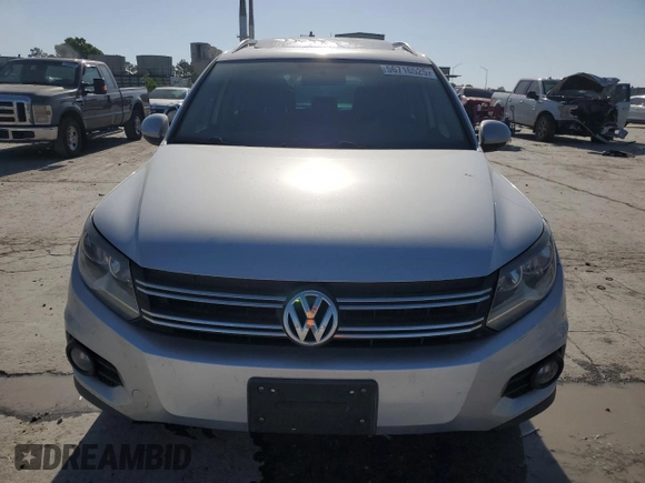 2015 Volkswagen Tiguan S z VIN WVGAV7AX6FW568958, wystawiony jako Copart lot #56716525 z przebiegiem 100 839 mil mil oraz Szkoda całkowita • Salvage title. Historia ofert i sprzedaży dostępna na DreamBid. Obrazek 5.