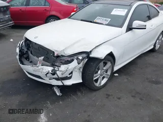 2014 Mercedes-Benz C 250 с VIN WDDGJ4HB8EG289464, выставлен на аукционе IAAI как лот 42349250 с пробегом 104 818 миль миль и . История ставок и продаж доступна на DreamBid. Изображение 6.