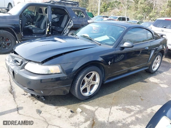 2001 Ford Mustang Standard with VIN 1FAFP40461F237922, listed as a IAAI auction lot 41803003 with 135,411 mi miles. Bid and sale history available at carsss.com. Image 2.