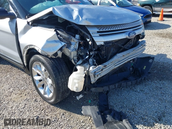 2011 Ford Explorer XLT with VIN 1FMHK8D85BGA21377, listed as a IAAI auction lot 41784792 with 192,114 mi miles and . Bid and sale history available at carsss.com. Image 18.