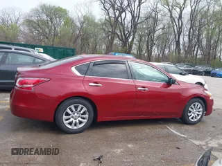 2015 Nissan Altima 2.5 S with VIN 1N4AL3AP1FN904367, listed as a IAAI auction lot 41930507 with 180,453 mi miles. Bid and sale history available at carsss.com. Image 13.