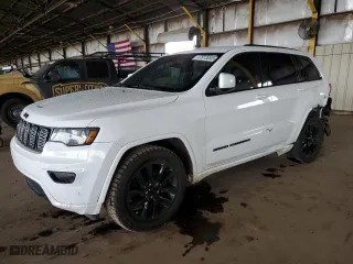 2017 Jeep Grand Cherokee Laredo with VIN 1C4RJEAG8HC930025, listed as a Copart auction lot 47613045 with 101,329 mi miles and Salvage Title. Bid and sale history available at carsss.com. Image 1.