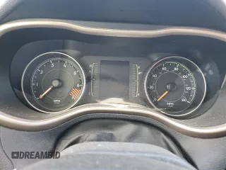 2015 Jeep Cherokee Sport z VIN 1C4PJLABXFW517597, wystawiony jako Copart lot #51459265 z przebiegiem Nie podano mil oraz Szkoda całkowita • Salvage title. Historia ofert i sprzedaży dostępna na DreamBid. Obrazek 9.