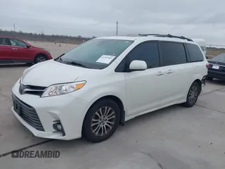 2018 Toyota Sienna XLE Auto Access Seat with VIN 5TDYZ3DC5JS938542, listed as a IAAI auction lot 41569381 with 41,691 mi miles. Bid and sale history available at carsss.com. Image 17.