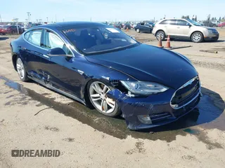 2014 Tesla Model S 60 with VIN 5YJSA1H11EFP47897, listed as a IAAI auction lot 41802285 with Not Provided miles and . Bid and sale history available at DreamBid. Image 1.