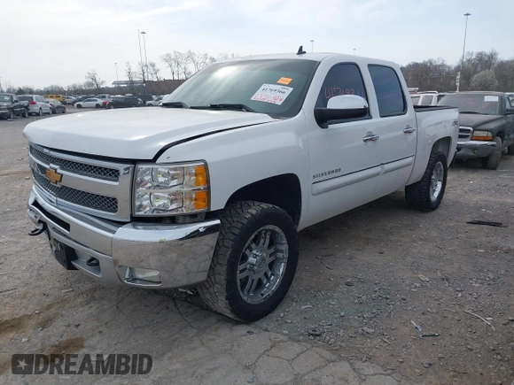 2013 Chevrolet Silverado 1500 LT with VIN 3GCPKSE71DG300433, listed as a IAAI auction lot 41769366 with 210,857 mi miles. Bid and sale history available at carsss.com. Image 17.