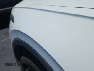 2024 Volkswagen Tiguan SE z VIN 3VV3B7AX3RM105123, wystawiony jako IAAI lot #42796460 z przebiegiem 36 543 mil mil oraz . Historia ofert i sprzedaży dostępna na DreamBid. Obrazek 24.