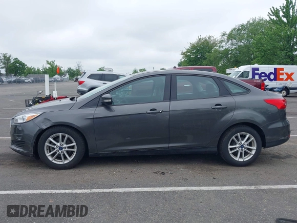 2015 Ford Focus SE с VIN 1FADP3F2XFL353236, выставлен на аукционе IAAI как лот 42258202 с пробегом 28 606 миль миль и . История ставок и продаж доступна на DreamBid. Изображение 14.