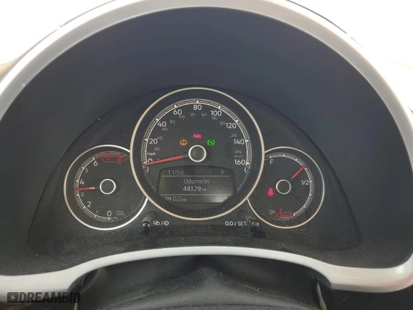 2018 Volkswagen Beetle SE with VIN 3VWJD7AT1JM727699, listed as a Copart auction lot 64078744 with 44,129 mi miles and Salvage Title. Bid and sale history available at carsss.com. Image 9.