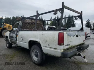 2000 GMC Sierra 1500 with VIN 1GTGC34R2YR191556, listed as a Copart auction lot 52346615 with Not Provided miles and Salvage Title. Bid and sale history available at DreamBid. Image 2.
