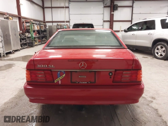1992 Mercedes-Benz 300 with VIN WDBFA61E1NF037324, listed as a IAAI auction lot 41586666 with 84,504 mi miles and . Bid and sale history available at DreamBid. Image 16.