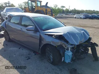 2024 Hyundai Elantra SEL with VIN KMHLM4DG0RU835422, listed as a IAAI auction lot 41920248 with 4,395 mi miles and . Bid and sale history available at DreamBid. Image 1.