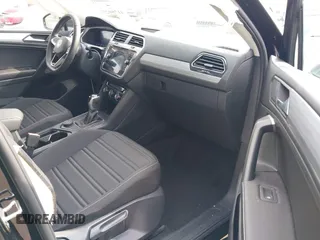 2024 Volkswagen Tiguan S with VIN 3VVFB7AX2RM116756, listed as a IAAI auction lot 41780253 with 9,743 mi miles and . Bid and sale history available at DreamBid. Image 5.