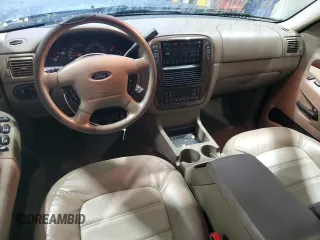 2004 Ford Explorer Eddie Bauer z VIN 1FMDU74W24ZA04013, wystawiony jako Copart lot #85296744 z przebiegiem 169 698 mil mil oraz Szkoda całkowita • Salvage title. Historia ofert i sprzedaży dostępna na DreamBid. Obrazek 8.