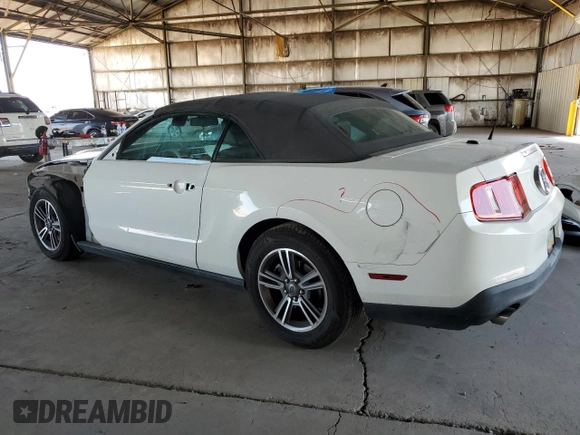 2012 Ford Mustang V6 с VIN 1ZVBP8EM7C5230511, выставлен на аукционе Copart как лот 62422385 с пробегом 139 321 миль миль и Списание • Salvage title. История ставок и продаж доступна на DreamBid. Изображение 2.