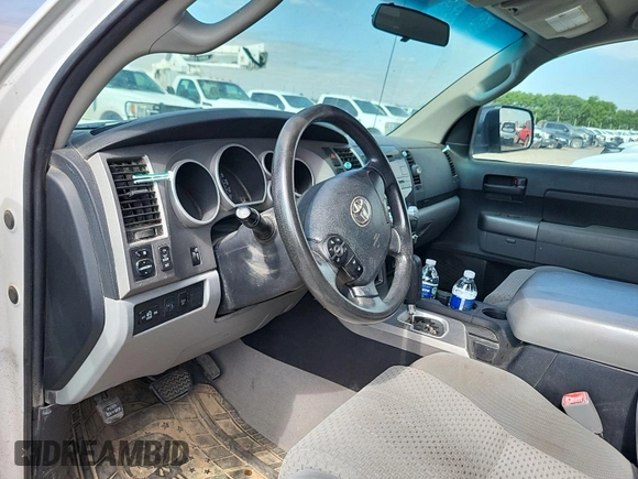2011 Toyota Tundra with VIN 5TFUY5F1XBX198815, listed as a IAAI auction lot 42571444 with 281,114 mi miles and . Bid and sale history available at DreamBid. Image 9.
