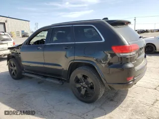 2015 Jeep Grand Cherokee Laredo with VIN 1C4RJFAG0FC720473, listed as a Copart auction lot 50018345 with 104,161 mi miles and Salvage Title. Bid and sale history available at carsss.com. Image 2.