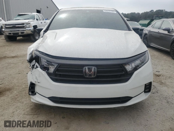 2024 Honda Odyssey Sport with VIN 5FNRL6H72RB024348, listed as a Copart auction lot 44576155 with 8,328 mi miles and Salvage Title. Bid and sale history available at DreamBid. Image 5.